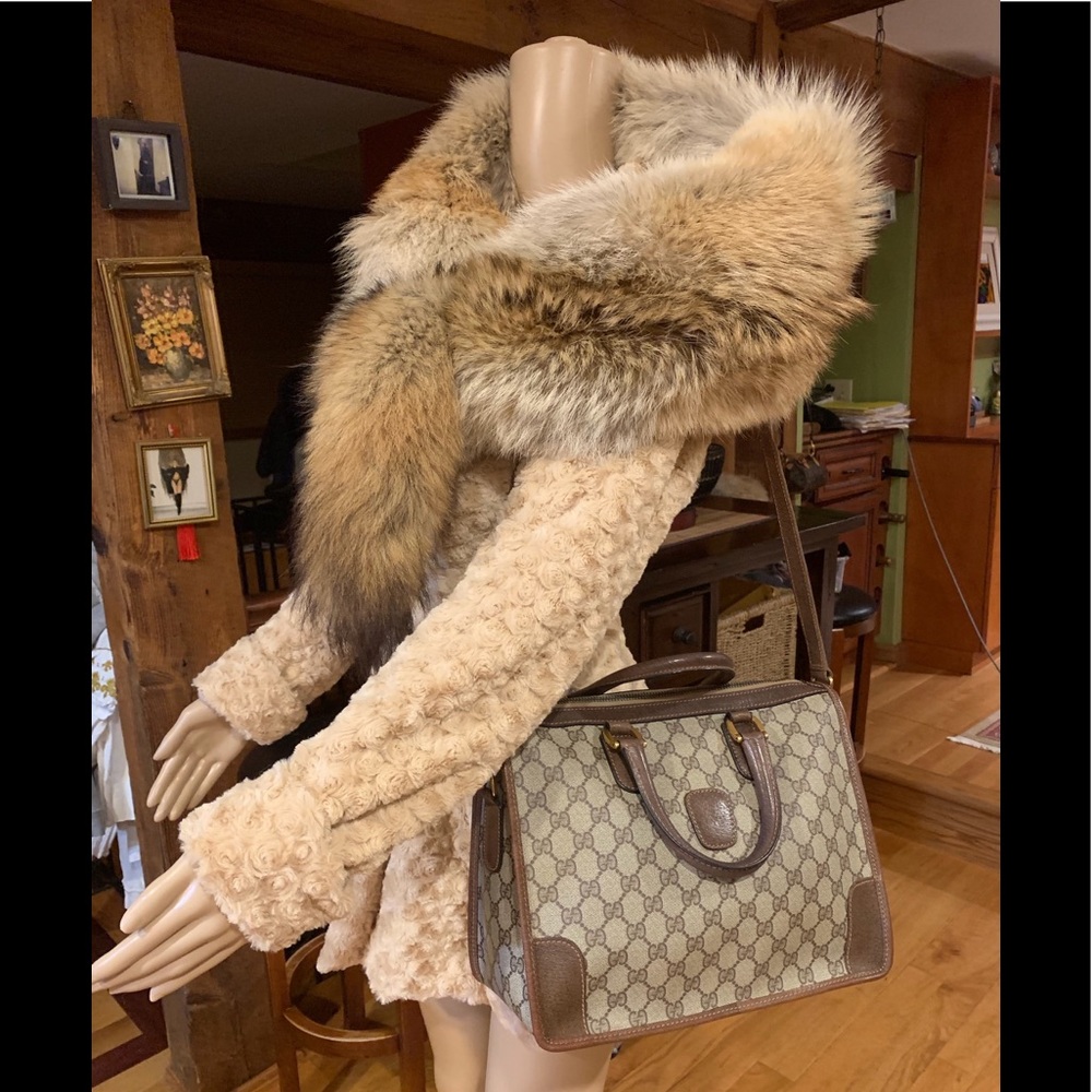 🚫SOLD🚫GUCCI STUNNING STYLISH BAG MINT 💚🔥12x9X6